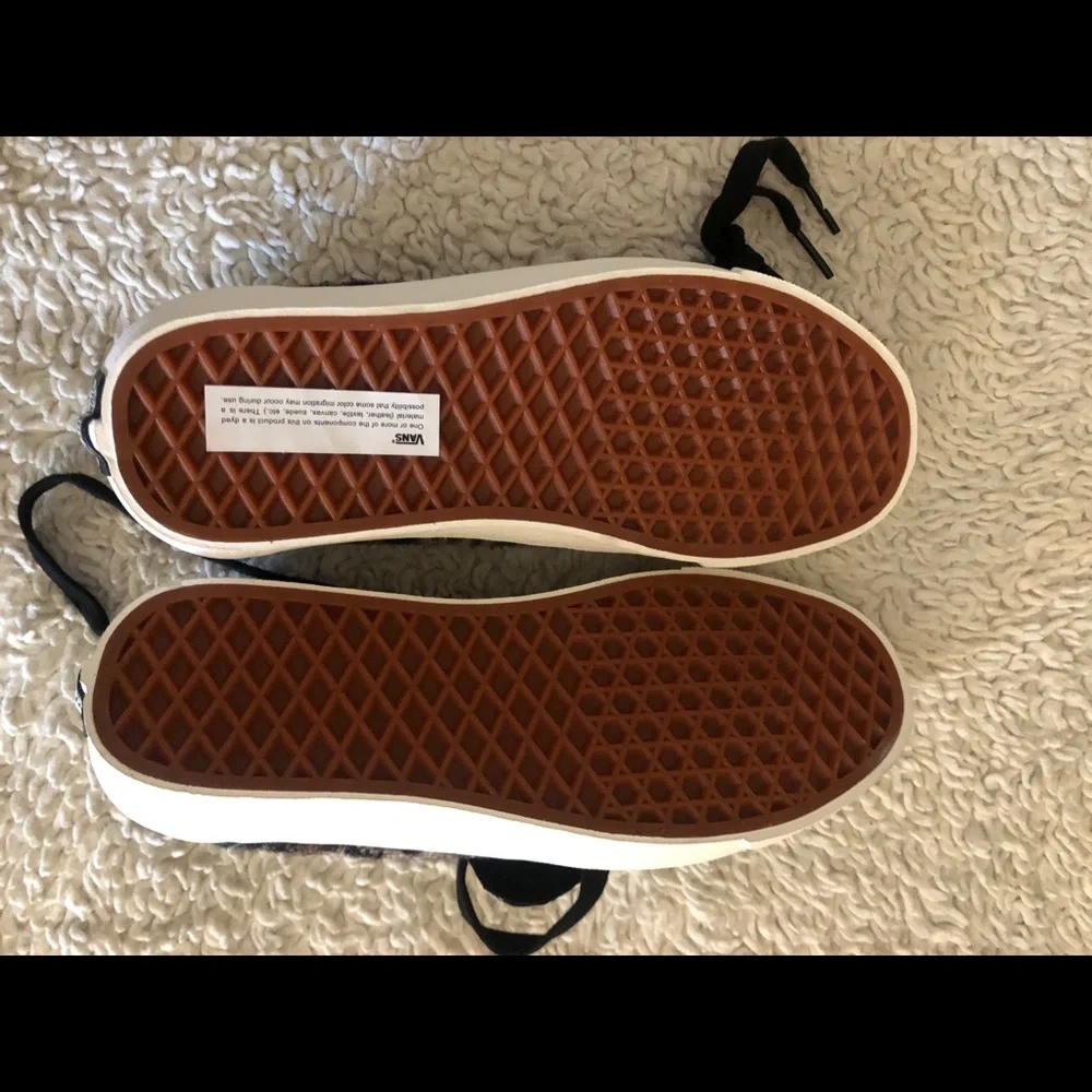 Vans - Picture 12 of 12